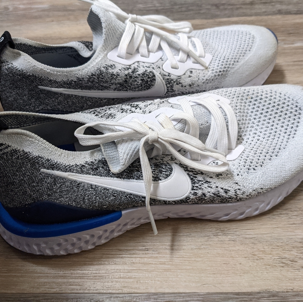 Like New Nike Athletic Shoe 9.5